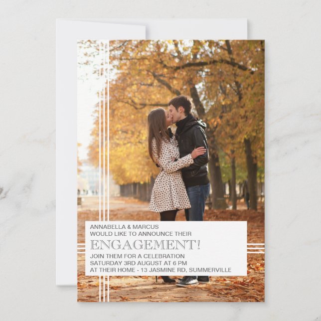 Modern Stripes Engagement Partie Photo Invitation (Devant)