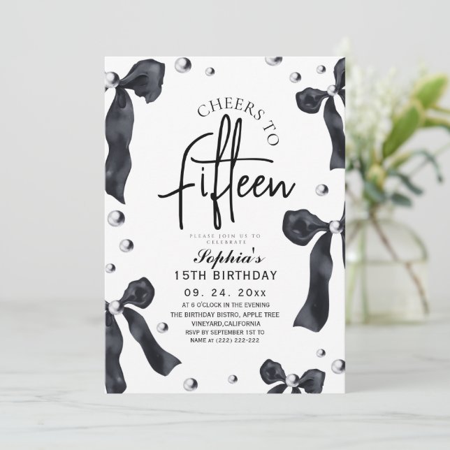 Modern & Stylish Black Bow Birthday Party Einladung (Stehend Vorderseite)