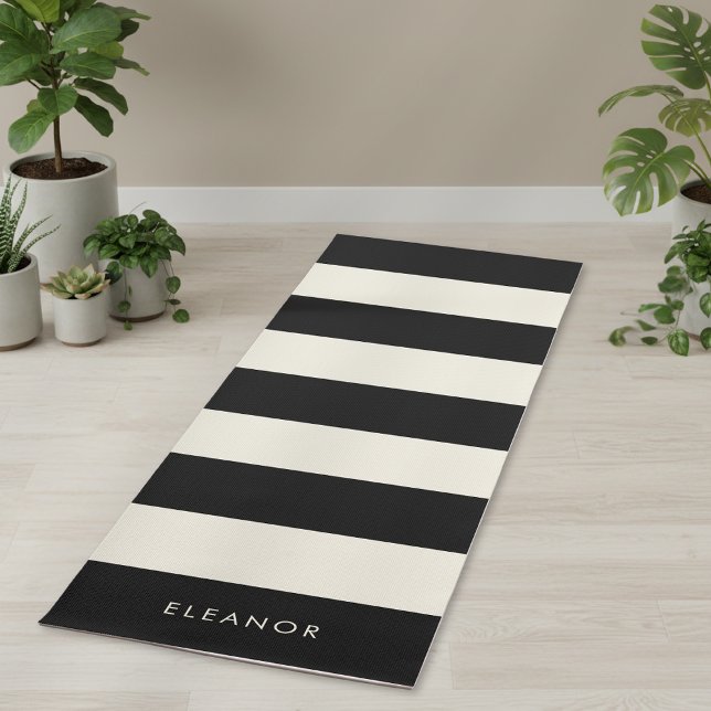 Modern Stylish Simple Ivory and Black Custom Name Yogamatte (Von Creator hochgeladen)