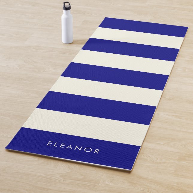 Modern Stylish Simple Ivory and Navy Custom Name Yogamatte (Beispiel)