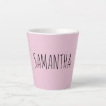 Modern Typografie Name Pink Milchtasse<br><div class="desc">Eine komfortable moderne Tasse mit angesagten Schriftzeichen mit rosa Hintergrund. Wenn Sie es vorziehen,  aus vielen anderen Schriften zu wählen.</div>