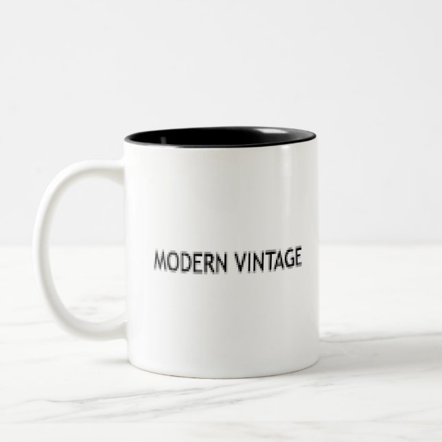 Modern Vintager Pixelstil Zweifarbige Tasse (Links)