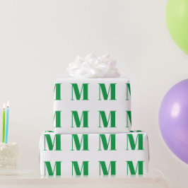Modern weiß-grün, individueller Anfangsbuchstabe M Geschenkpapier