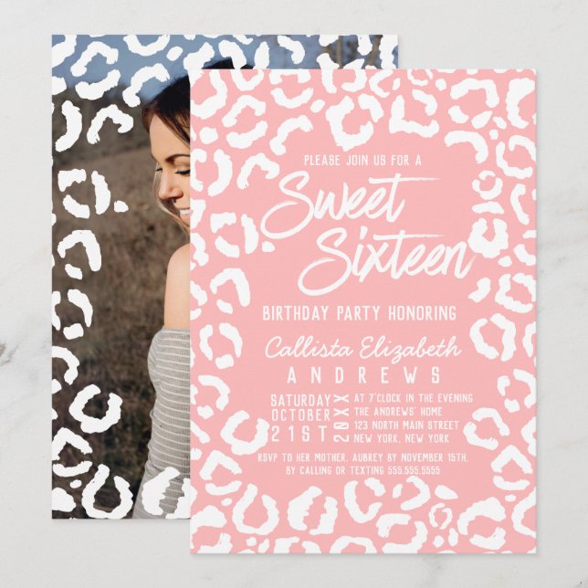 Modern White Coral Cheetah Leopard Sweet 16 Foto Einladung (Vorne/Hinten)