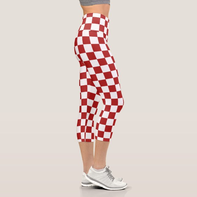 Modern White Squares on Christmas Red Capri Leggings (Rechts)