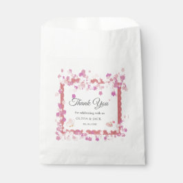 Modern zartes Rosa Blütenblüten und Schmetterling  Geschenktütchen
