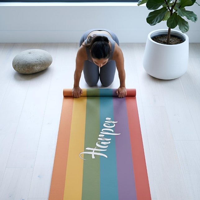Moderna Linear | MCM Rainbow Personalised Yogamatte (Lifestyle Shot)