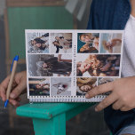 Moderne 10 FotoCollage Personalisiertes Jahr Planer<br><div class="desc">Erstellen Sie Ihre eigene Foto Collage personalisiert 2025 Jahr Planer mit 10 Ihrer Lieblings-Bild-Snaps! Der Hintergrund mit weißem Hintergrund kann auf eine beliebige Farbe geändert werden,  und der gesamte Text lässt sich mit der bereitgestellten Vorlage leicht anpassen.</div>