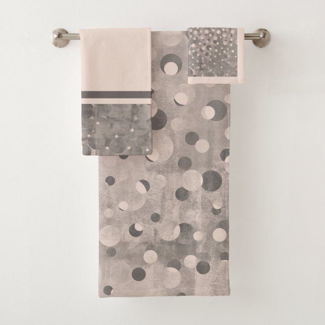 Moderne Abstrakte Graue Polka Dots gemustert 2 Badhandtuch Set (Insitu)