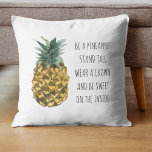 Moderne Ananas mit Aquarellfarbe & positives Zitat Kissen<br><div class="desc">Moderne Ananas mit Aquarellfarbe & positives Zitat</div>