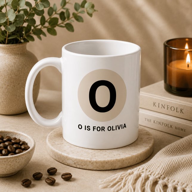 Moderne Anfangs-Tasse – „O steht für [Name]“-Desig Kaffeetasse (Von Creator hochgeladen)