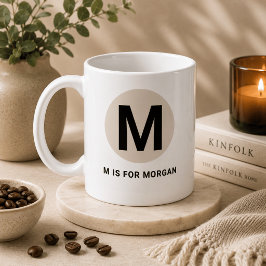 Moderne Anfangsbuchstabe-Tasse – „M steht für [Nam Kaffeetasse