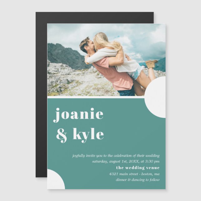 Moderne Aquamarine Typografie-Foto-Hochzeit Magneteinladung (Vorne/Hinten)