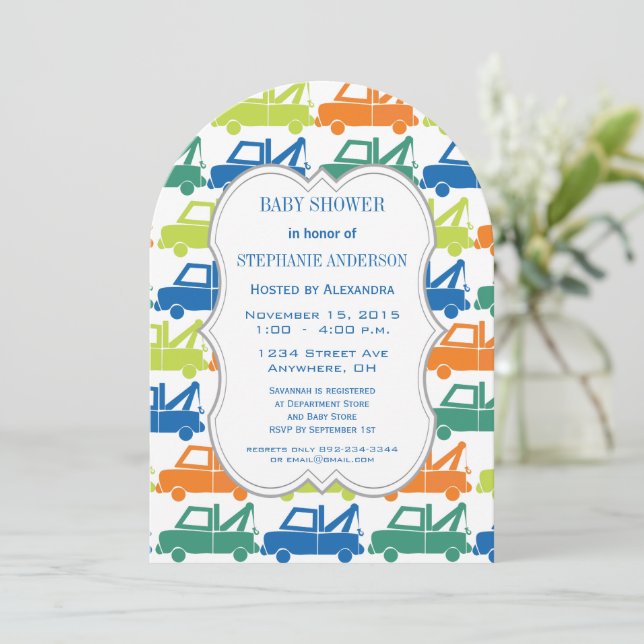 Moderne Baby Boy Tow Truck Dusche Einladung (Stehend Vorderseite)