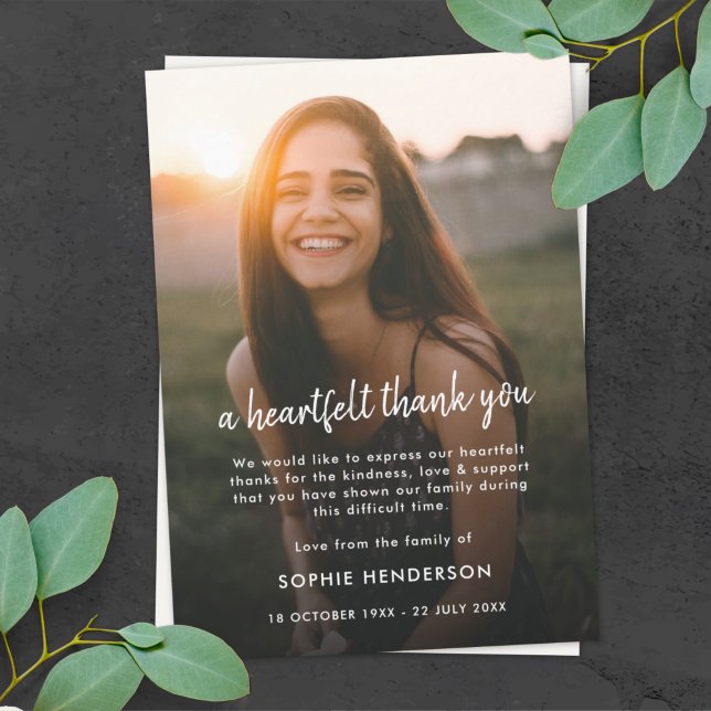 Moderne Beerdigung | Feiern zum Foto des Lebens Dankeskarte (Von Creator hochgeladen)