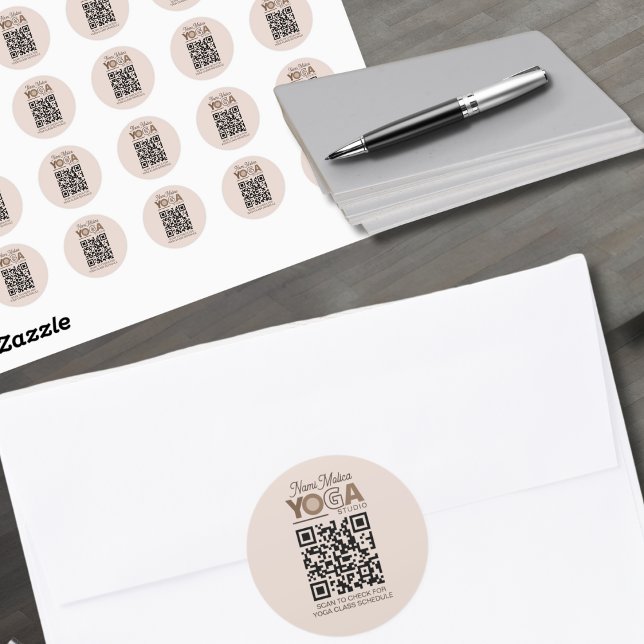 Moderne Beige Braun mit QR Yoga Studio Sticker (Von Creator hochgeladen)