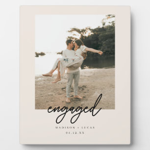 Moderne Beige-Schrift "Verlobt" Foto Fotoplatte