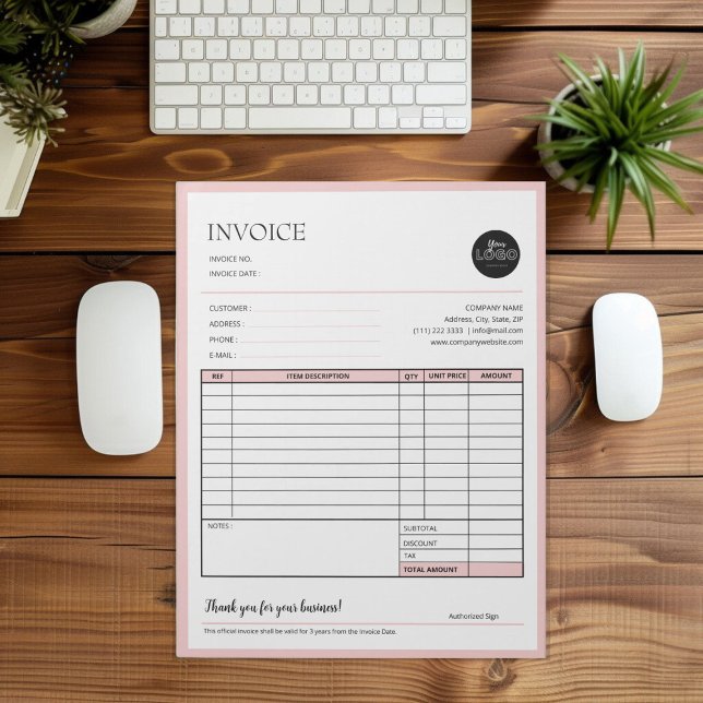 Moderne Berufliche Kontingentrechnung Notizblock (Modern Professional Business Quotation Invoice Notepad desk top mock up)