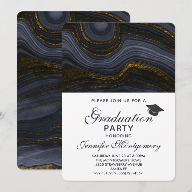 Moderne Black and Gold Agate & Graduation Cap Einladung (Vorne/Hinten)