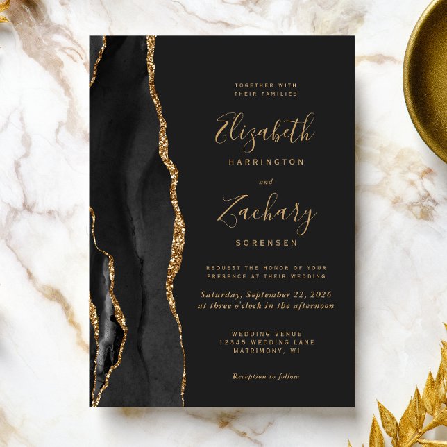 Moderne Black Gold Agate Dark Wedding Einladung (The perfect choice for a black and gold themed wedding.)