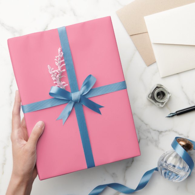Moderne Blase rosa Schlicht Solid Color Geschenkpapier (Schenken)