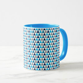 Moderne blaue Dreiecke Geometrie Tasse