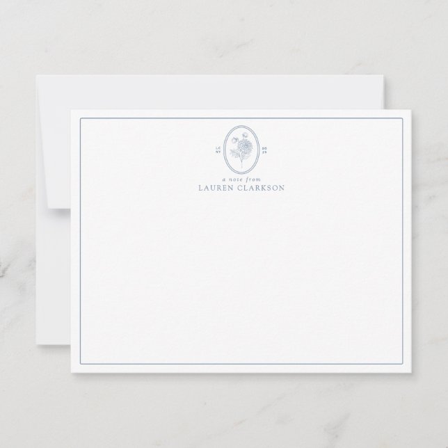 Moderne, blaue florale Oval-Monogramm-Karte Einladung (Vorderseite)