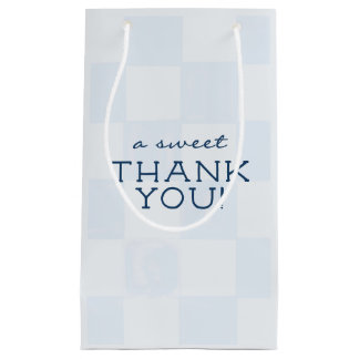 Moderne blaue karierte Babyparty Kleine Geschenktüte