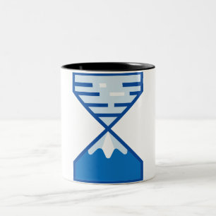 Moderne Blaue Sanduhr-Berg-Natur Zweifarbige Tasse