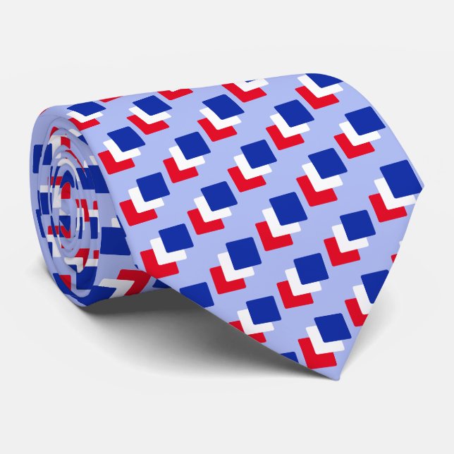 Moderne Blue Red & White Squares auf Light Blue Krawatte (Gerollt)