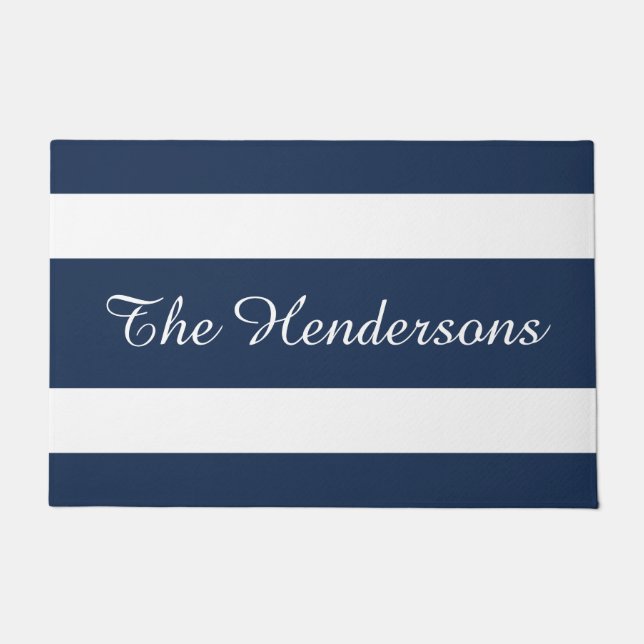 Moderne Blue Stripes Familienname Fußmatte (Vorderseite)