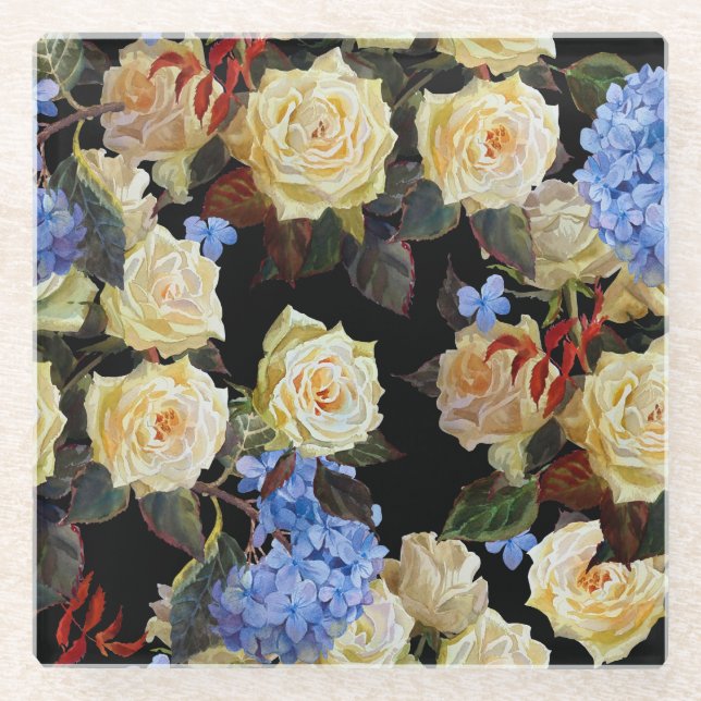 Moderne Blumenmuster, weiße Rosen, blaues Hydrange Glasuntersetzer (Vorderseite)