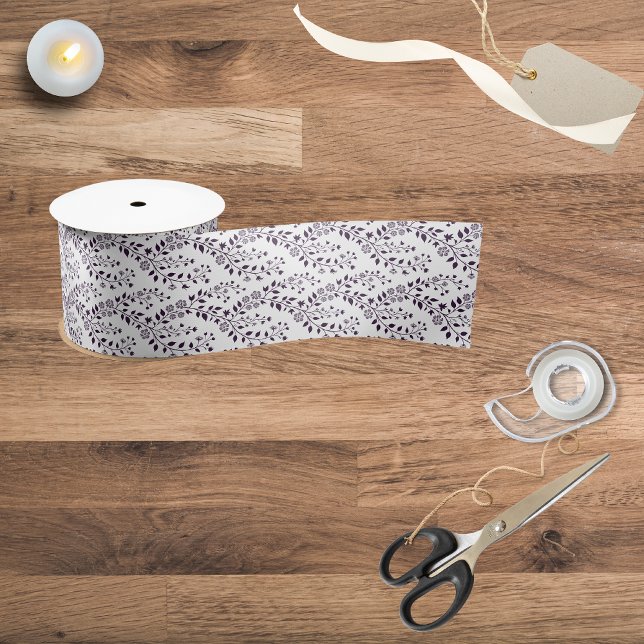 Moderne Boho-Blumenmuster Pflaume Weiß Satinband (Von Creator hochgeladen)