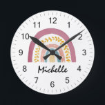 Moderne Boho Rainbow Custom Girls Niedlich Runde Wanduhr<br><div class="desc">Moderne Boho Rainbow Custom Girls Niedlich Runduhr</div>