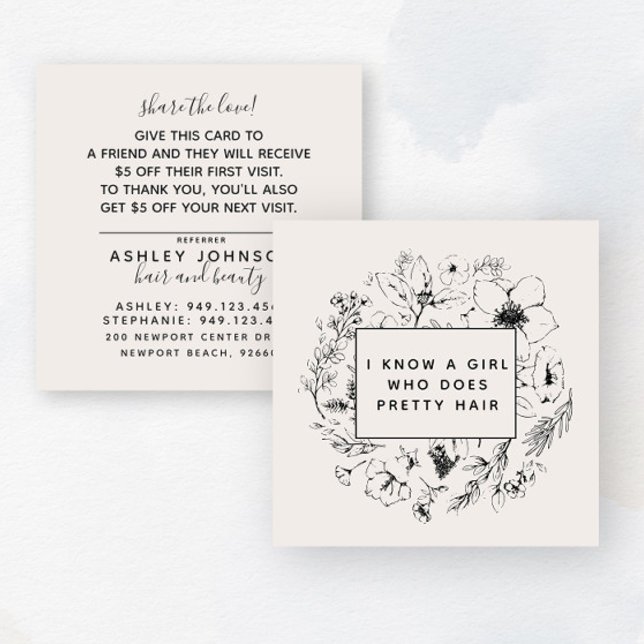 Moderne Botanische Blush-Karte und Schwarze Refere Quadratische Visitenkarte (Stylish referral card for your beauty business, designed to make a lasting impression.)