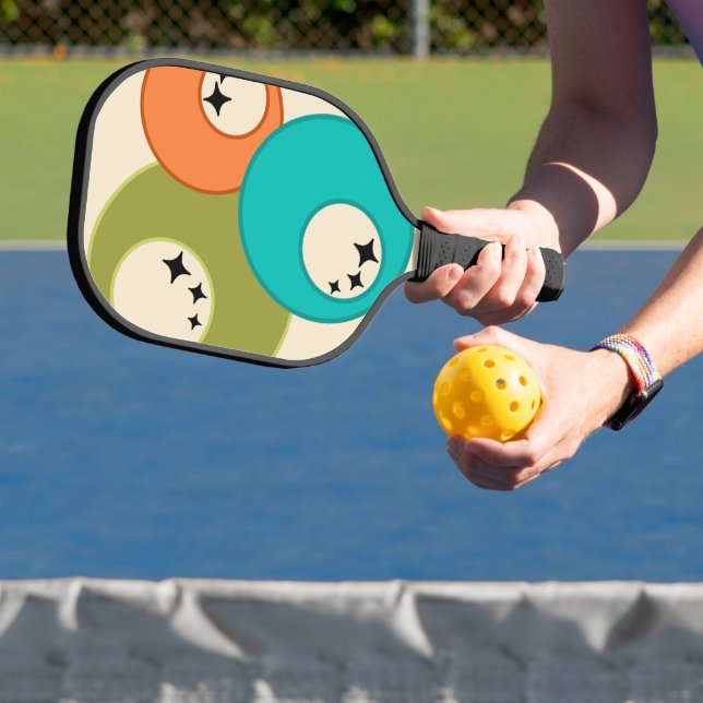 Moderne Bowling Balls aus dem Mittelalter Pickleball Schläger (InSitu)