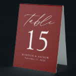 Moderne Burgund-Hochzeit-Tischnummer Tischaufsteller<br><div class="desc">Trendy, minimalistische Zeltschilder auf der Hochzeitszelt mit modernen, weißen Schriftzeichen mit "Tisch" in moderner Kalligraphie-Schrift. Das Design ist mit einem bordeauxfarbenen Hintergrund oder einer Farbe Ihrer Wahl versehen. Das Design wiederholt sich auf der Rückseite. Um die Tischnummer Zeltschilder zu bestellen: Personalisieren Sie Ihre Namen, das Hochzeitsdatum und die Tischnummer. Fügen...</div>
