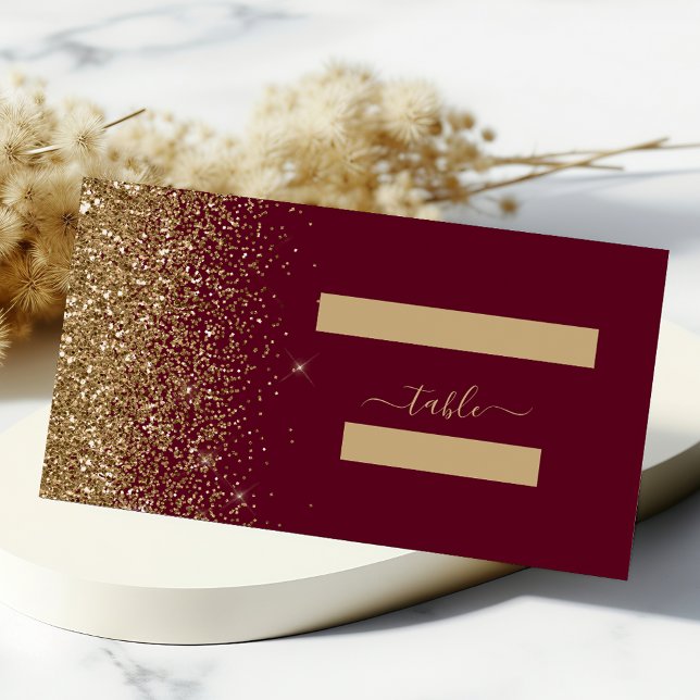 Moderne Burgund Red Gold Glitzer Edge Wedding Platzkarte (Von Creator hochgeladen)