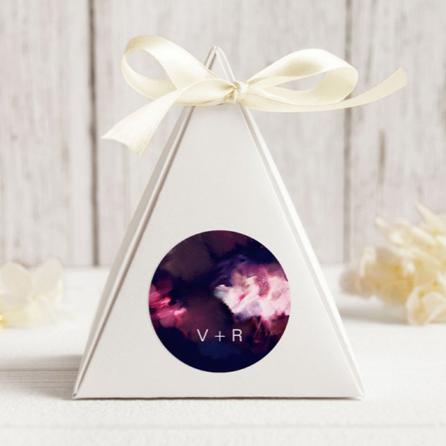 Moderne Burgundy Brush Strokes Monogram Wedding Runder Aufkleber (Von Creator hochgeladen)