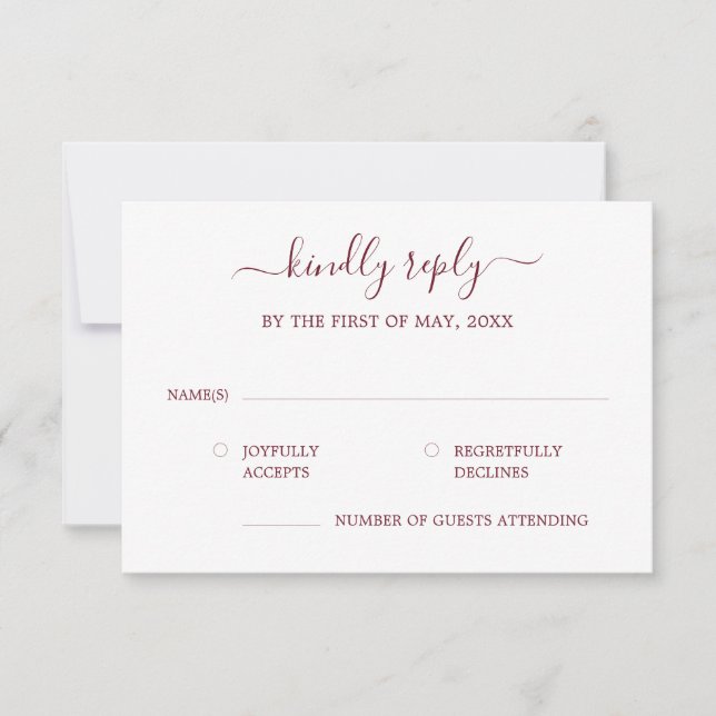 Moderne Calligraphy Burgundy Wedding RSVP Card (Vorderseite)