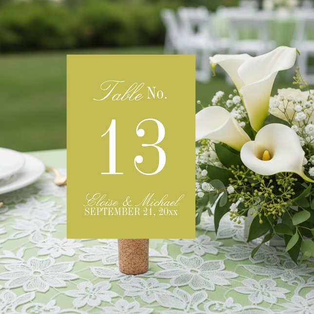 Moderne Chartreuse-Skript Formale Hochzeit Tischnummer (Set the dinner tables of your big day with this Modern Script Citrus Green Table Number!)