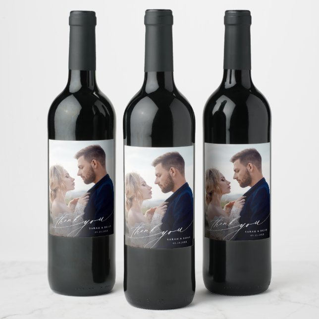 Moderne Chic Calligraphy Wedding Danke Foto Weinetikett (Flaschen)