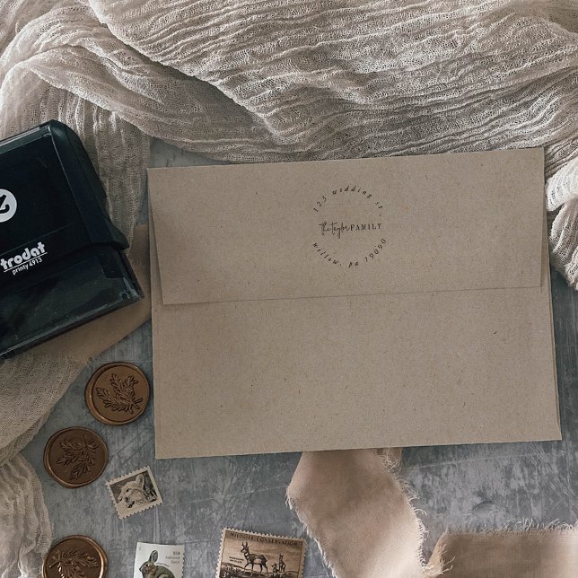 Moderne Chic Holiday Card Circle Address Permastempel (Von Creator hochgeladen)