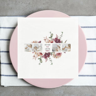 Moderne Collage Foto-Blume geben den Rahmen für be Serviette