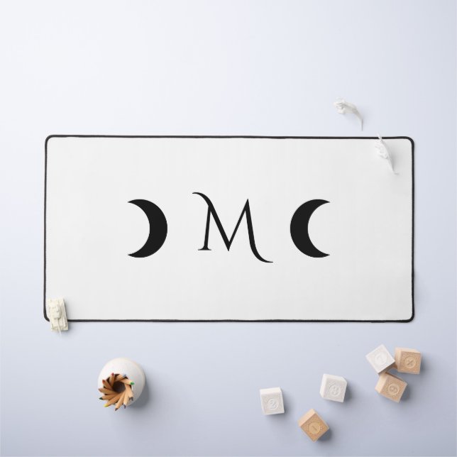 Moderne Crescent Moons weiß und schwarz Monogramm Schreibtischunterlage (Kindertisch)