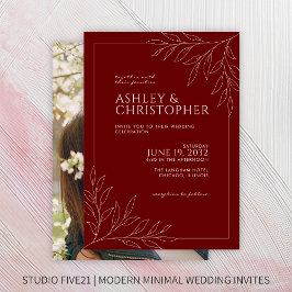 Moderne Crimson Red Foliage Kontur Foto Hochzeit Einladung