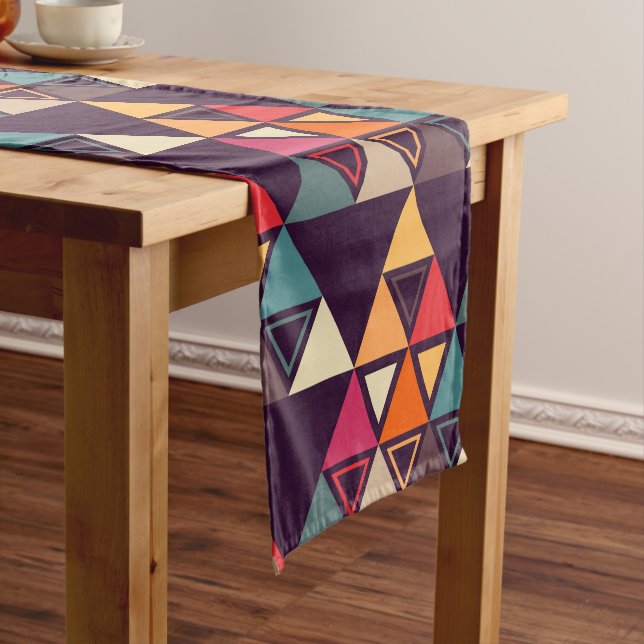 Moderne Dreieck-Quilts Mittelgroßer Tischläufer (Beispiel)