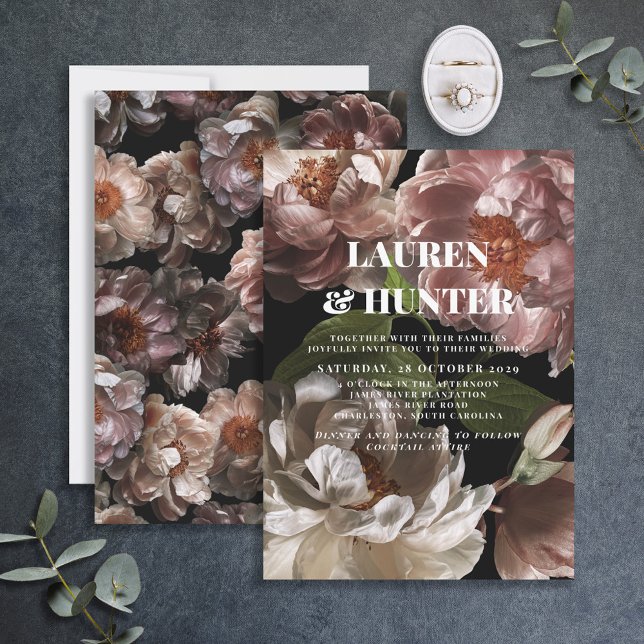 Moderne dunkelmoody-rosa florale botanische Hochze Einladung (Von Creator hochgeladen)