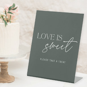 Moderne dunkle Seite Grün Liebe ist süßer Hochzeit Sockelschild