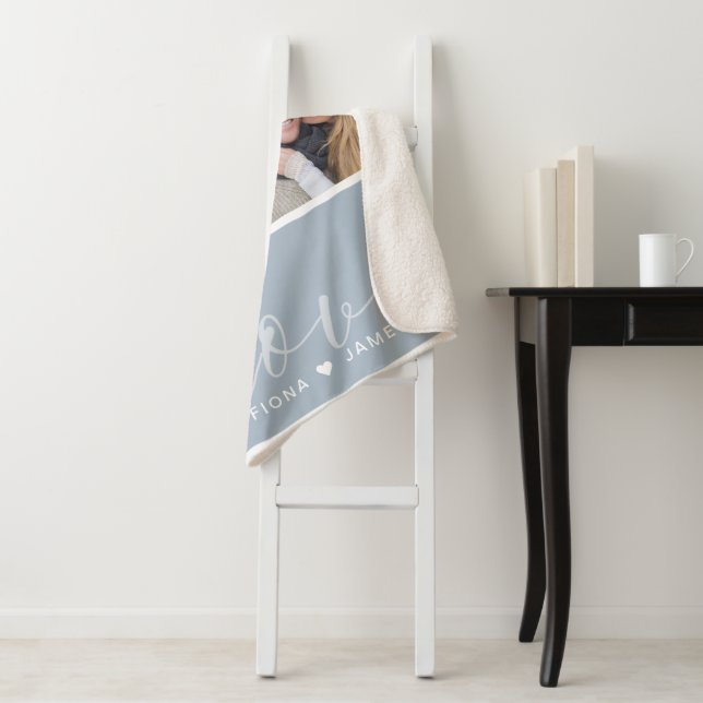 Moderne Dusty Blue Foto Collage Liebe Personalisie Sherpadecke (Beispiel)